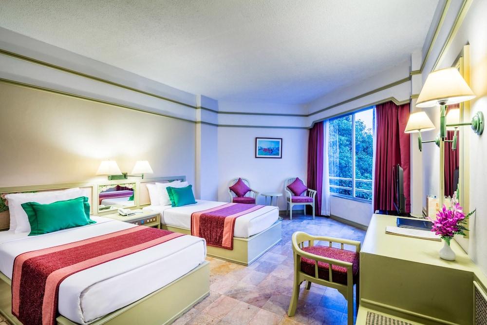 Cholchan Pattaya Beach Resort - Sha Extra Plus Exterior foto Deluxe Room