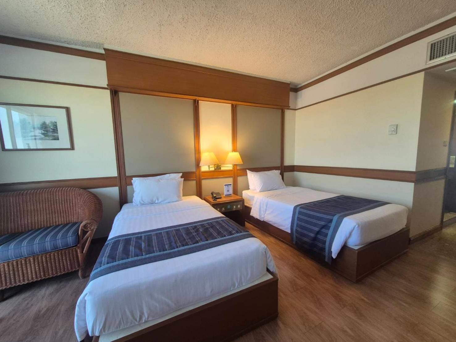 Cholchan Pattaya Beach Resort - Sha Extra Plus Exterior foto