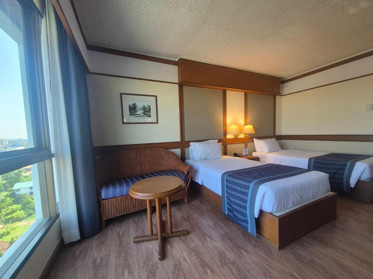 Cholchan Pattaya Beach Resort - Sha Extra Plus Exterior foto